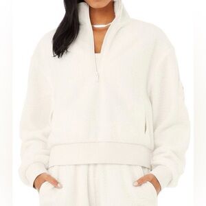 Alo Yoga Micro Sherpa Solstice Coverup Pullover in Ivory White XS